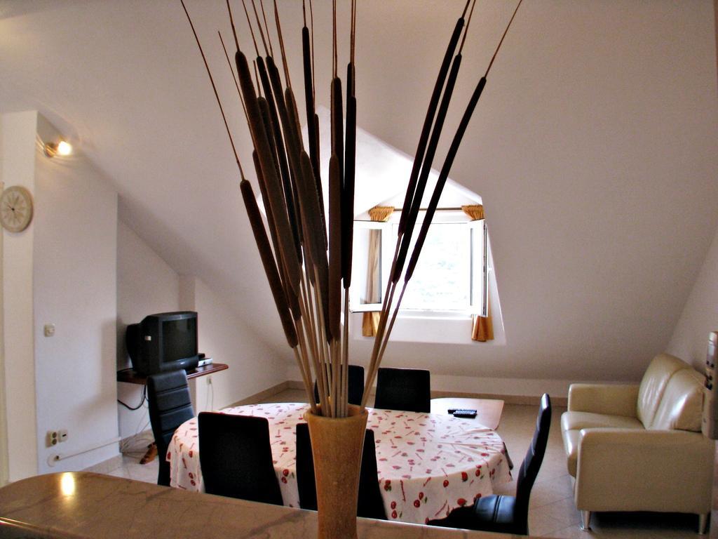 Apartment Martinic Pucisca Szoba fotó