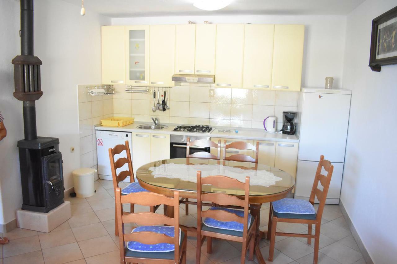 Apartment Martinic Pucisca Kültér fotó